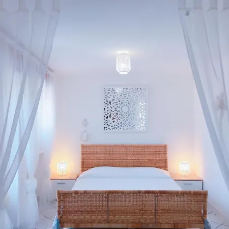 Sasso D'oro A Mare Bed & Breakfast *